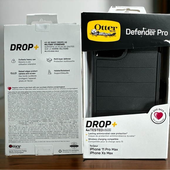 NEW OTTER Box Defender Pro for iPhone 11 Pro Max • Xs Max • 77-80664 • Black - Picture 1 of 1